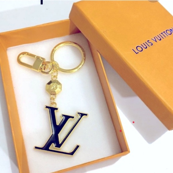 2 Louis Vuitton Gold and Black Key & Card Holder For @lyfeisbeautiful š¤ - Picture 1 of 4